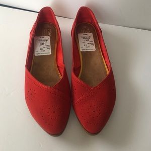 Toms Suede Red Flats Size 11 New